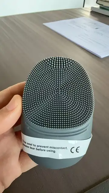 Electric Silicone Facial Cleansing Brush 2